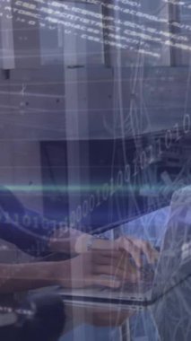 Ofisteki dizüstü bilgisayarla Asyalı iş adamının borsa veri işleme animasyonu. Küresel ekonomi ve iş teknolojisi kavramı