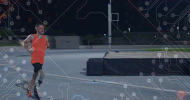 Sporcu başlangıçta protez bıçakla spor pisti boyunca koşuyor, devre örtülerini gösteriyor. Performans, atletizm, yenilik, dayanıklılık, teknoloji, uzmanlaşma, rekabet