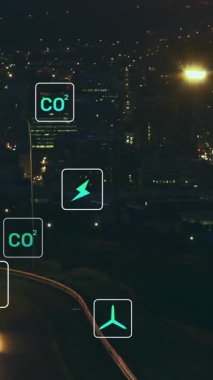 Şehir manzarası üzerinde ekolojik simge ağının animasyonu. Küresel çevre, bağlantılar, hesaplama ve veri işleme kavramı dijital olarak oluşturulmuş video.