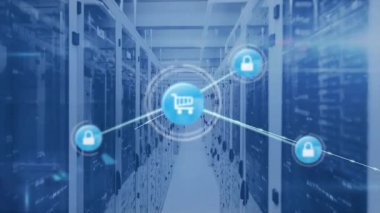 Cart simgesi sunucu rafları arasında beliriyor ağ büyümesini asma kilitleri birbirine bağlayan çizgiler ile başlatıyor. Teknoloji, siber güvenlik, bağlantı, dijital, güvenlik, veri, altyapı