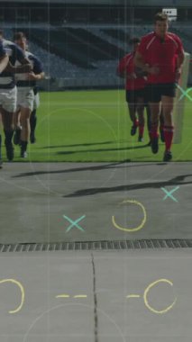 Çeşitli erkek rugby oyuncuları için oyun planının animasyonu. Küresel spor ve dijital arayüz kavramı dijital olarak oluşturulmuş video.