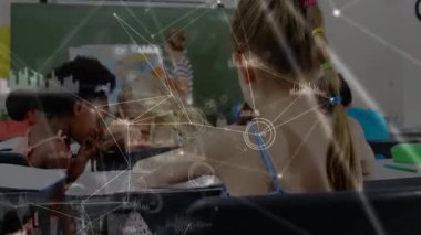 Öğretmenler sınıf haritasını ağ merkezli örgü ören kızla nişanı gösteriyor. Eğitim, işbirliği, çocukluk, veri görselleştirme, öğrenme, dijital, takım çalışması