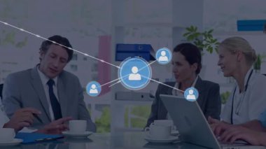 Sağlık hizmetlerini birbirine bağlayan ikonlar üreten ve yazan katılımcılarla tanışmak. İşbirliği, ağ oluşturma, yenilik, teknoloji, takım çalışması, iletişim, modern