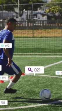 Spor sahasında antrenman yapan erkek futbolcuların sosyal medya simgelerinin canlandırılması. Sosyal medya ağı ve spor konsepti