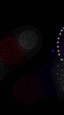 Siyah arka planda patlayan yeni yıl havai fişeklerinin animasyonu. Yeni yıl arifesi, şenlik, kutlama ve geleneksel konsept dijital olarak oluşturulmuş video.