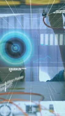 Kafkas kadın mühendis üzerinden bilgisayar kablolarına bağlanan veri işleme animasyonu. bilgisayarlar, ağ, veri işleme, teknoloji ve dijital arayüz kavramı dijital olarak oluşturuldu.