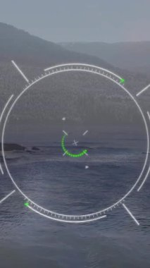 Manzara üzerindeki taramaların ve simgelerin animasyonu. Dijital arayüz veri işleme kavramını dijital olarak oluşturan küresel bağlantılar.