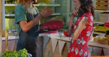 Tedarikçi peynir kaldırma animasyon şebekesini veya haritayı tetikler ve müşteri için süt kalitesini vurgular. Gurme, zanaatkar, yemek sunumu, yaşam tarzı, kırsal, kalite, tatma