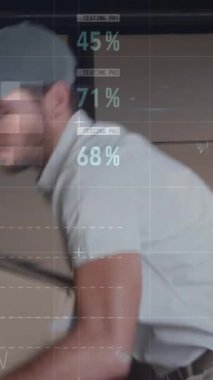 Beyaz kuryeyle ilgili istatistiksel veri işleme aracı karavanından kutuları çıkarıyor. lojistik ve ulaşım sektörü kavramı