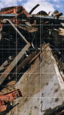 Hurdalıkta finansal veri işleme animasyonu. Küresel iş, finans, veri işleme ve dijital arayüz kavramı dijital olarak oluşturulmuş video.