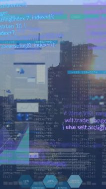 Şehir manzarasının havadan görüntüsüne karşı istatistiksel veri işleme animasyonu. Bilgisayar arayüzü ve iş veri teknolojisi kavramı