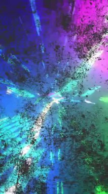 Renkli boya, canlı arkaplanda canlandırma yaparak soyut sanat yaratıyor. modern, yaratıcı, sanatsal, dijital