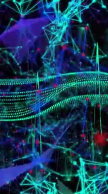 Mavi şekillerin animasyonu ve siyah arkaplan üzerinde yeşil noktalar ve ağlar. İletişim teknolojisi, soyut dijital arayüz arka plan kavramı dijital olarak oluşturulmuş video.