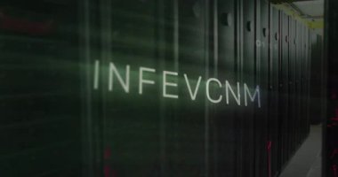 INFOQ etrafında titreşen soluk kırmızı devreler şekil değiştiren metni sunucular üzerinde enfekte olmuş uyarıya dönüştürür. Siber güvenlik, dijital, teknoloji, siber saldırı, veri, hata, hassasiyet