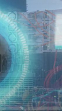 Bilgisayar sunucusu üzerinden sosyal medya veri işleme animasyonu. Dijital olarak oluşturulan küresel ağlar, hesaplama ve veri işleme kavramı.