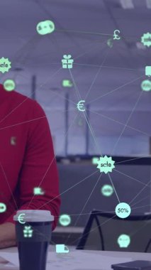 Ofiste dizüstü bilgisayarla doküman okuyan bir adamın dijital simgelerinin olduğu bir dünya animasyonu. Küresel ağ ve iş teknolojisi kavramı