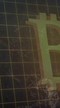 Siyah arkaplanda veri işleme üzerine şekillerin ve bitcoin 'lerin animasyonu. Küresel iş ve dijital arayüz kavramı dijital olarak oluşturulmuş video.