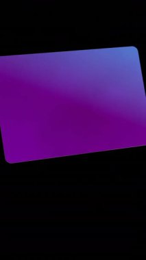 Siyah arka planda dönen kredi kartı animasyonu. Küresel çevrimiçi bankacılık, alışveriş, iş, bağlantılar, bilgisayar ve veri işleme kavramı dijital olarak oluşturulmuş video.