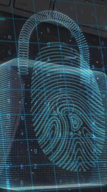 Bilgisayar üzerinden güvenlik kilidi ve veri işleme animasyonu. küresel iletişim ve veri güvenliği konsepti dijital olarak oluşturulmuş video.