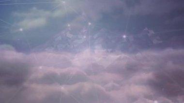 Pastel bulutlar üzerinde açıldıktan sonra, parlayan düğümler değişen ağları temsil ediyor. Soyut, teknolojik, fütüristik, dijital, canlı, yenilikçi, bağlantı