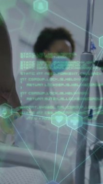 Hastanedeki maskeli doktorların ikonlarıyla olan bağlantıların animasyonu. tıp ve sağlık hizmetleri kavramı dijital olarak üretilen video.