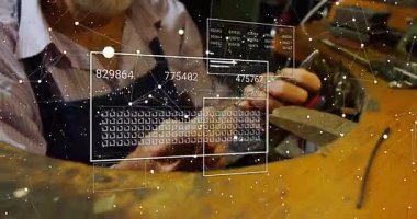 Sanatçının yükseltme bileşeni AR ızgara şeması örtülerine ve üretim hassasiyetine neden oluyor. Sanatçı, kesinlik, teknoloji, üretim, yenilik, atölye, metal işçiliği