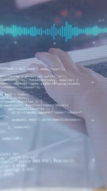 6 G metin, küre, bilgisayar dili, dizüstü bilgisayar kullanan beyaz bir kadının kırpılmış elleri. Dijital bileşik, çoklu maruz kalma, küreselleşme, içecek, kodlama ve teknoloji konsepti.