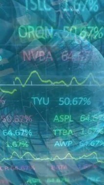 Dünya üzerinde dönen veri ve bilgilerle dönen grafiklerin animasyonu. dijital arayüz küresel bağlantılar konsepti dijital olarak oluşturulmuş video.