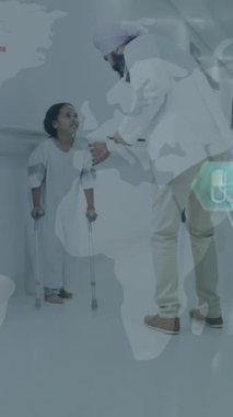 Afro-Amerikan erkek doktor ve hastası üzerinde tıbbi veri işleme animasyonu. Küresel sağlık, bilim, tıp, araştırma, bilgisayar ve veri işleme kavramı dijital olarak oluşturulmuş video.