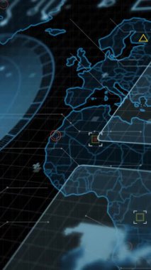 Veri işleme animasyonu ve kara arkaplan üzerinde dünya haritası. küresel iş ve dijital arayüz kavramı dijital olarak oluşturulmuş video.