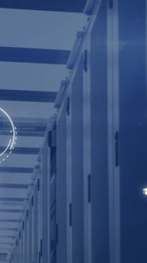 Dijital simge ve bilgisayar sunucuları ağının animasyonu. Küresel siber güvenlik, bağlantılar, hesaplama ve veri işleme kavramı dijital olarak oluşturuldu.