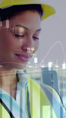 Gece şehir trafiğine karşı kadın mimar üzerinde istatistiksel veri işleme animasyonu. Modern mimari ve iş veri teknolojisi kavramı