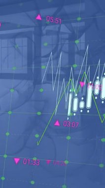 Boş ofis üzerinden finansal veri işleme animasyonu. Küresel finans, iş, bağlantılar, hesaplama ve veri işleme kavramı dijital olarak oluşturulmuş video.