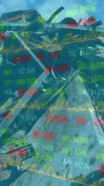 Çöp öğütme alanı üzerinden finansal veri işleme istatistik kaydının animasyonu. Küresel finans ekonomisi çevre kavramı dijital olarak oluşturulmuş görüntü.