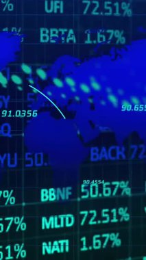 Dünya haritası üzerinde veri işleme animasyonu. küresel iş ve dijital arayüz kavramı dijital olarak oluşturulmuş video.