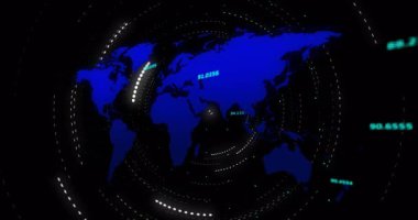 Parçacıklar sürükleniyor, mavi harita dönen halkalar, yüzen etiketler, titreşen küre, veriyi görselleştirme. Küresel görselleştirme, veri analizleri, soyut arayüz, dijital bağlantı, ağ teknolojisi, fütüristik tasarım, bilgi akışı