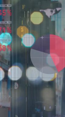 Depodaki taret kamyonundan veri işleme animasyonu. küresel iş, finans, bağlantılar ve dijital arayüz konsepti dijital olarak oluşturulmuş video.