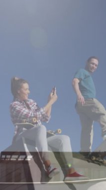 Kafkas kaykay yapan kaykaycı dostların animasyonları. hobi ve yaşam tarzı konsepti dijital olarak oluşturulmuş video.