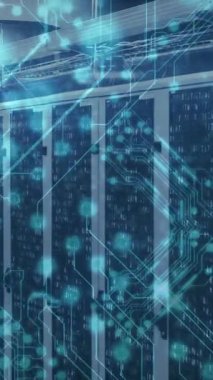 Sunucu odasındaki bağlantı ağının animasyonu. Teknoloji ve dijital arayüz kavramı dijital olarak oluşturuldu.