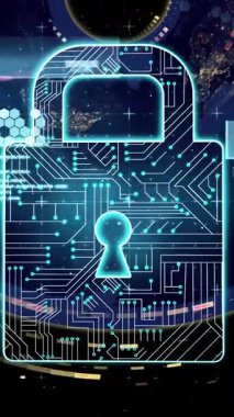 Siyah zemin üzerinde asma kilit simgesi ve veri işleme animasyonu. Küresel teknoloji, bilgisayar ve dijital arayüz kavramı dijital olarak oluşturulmuş video.