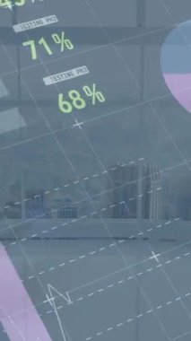 Modern ofiste yürüyen çeşitli iş adamları üzerinde finansal veri işleme animasyonu. küresel iş, finans, bağlantılar ve dijital arayüz konsepti dijital olarak oluşturulmuş video.