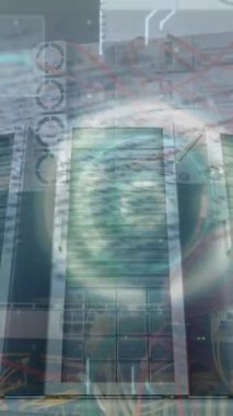 Bilgisayar sunucusunun yakınından geçen yuvarlak tarayıcı ve veri işleme animasyonu. İş veri depolama teknolojisi kavramı