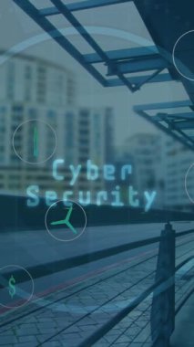 Tren peronunda siber güvenlik veri işleme animasyonu. Çevrimiçi güvenlik, dijital arayüz, hesaplama ve veri işleme kavramı dijital olarak oluşturuldu.