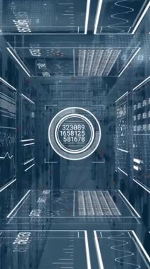 Sunucu odasında veri işleme animasyonu. küresel teknoloji, bilgisayar ve dijital arayüz kavramı dijital olarak oluşturulmuş video.