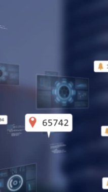 Yüksek binalara karşı çoklu sosyal medya simgeleri ve veri işleme animasyonları. Sosyal medya ağı ve iş teknolojisi kavramı