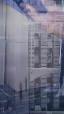 Veri işleme üzerine modern bina üzerinde çalışan ellerin animasyonu. Küresel iş analizleri ve teknoloji kavramı.