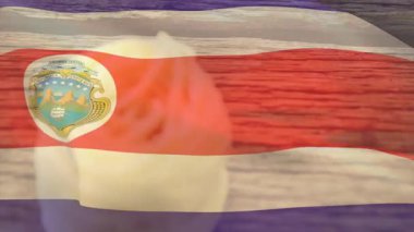 Bayrak dalgalanması iplik topunun yükselmesine ve masanın üstünde dönmesine neden oluyor. Bu da animasyonu gösteriyor. Vatanseverlik, zanaat, doku, hareket, dijital sanat, kültür, kırsal