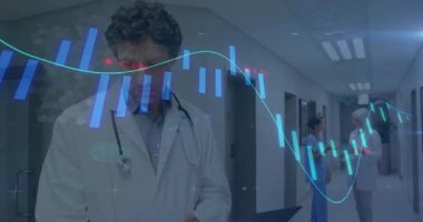 Doktorlar dosyaları incelerken, finansal tablolar canlandırılıyor ve hemşireler konuşurken gülümseme ortaya çıkıyor. Profesyonel, sağlık, danışma, dijital, takım çalışması, modern, tıbbi