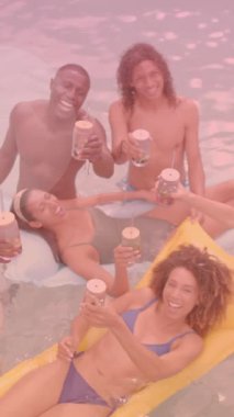 Havuzda içki içen bir grup arkadaş, yaz eğlencesi animasyonu. Havuz partisi, tatil, eğlence, kutlama, yüzme