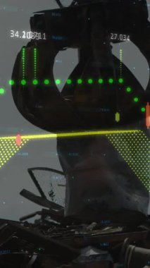 Hurdalıkta finansal grafiklerin ve verilerin animasyonu. Atık, çöp, ekonomi ve finans kavramı dijital olarak üretilen video.